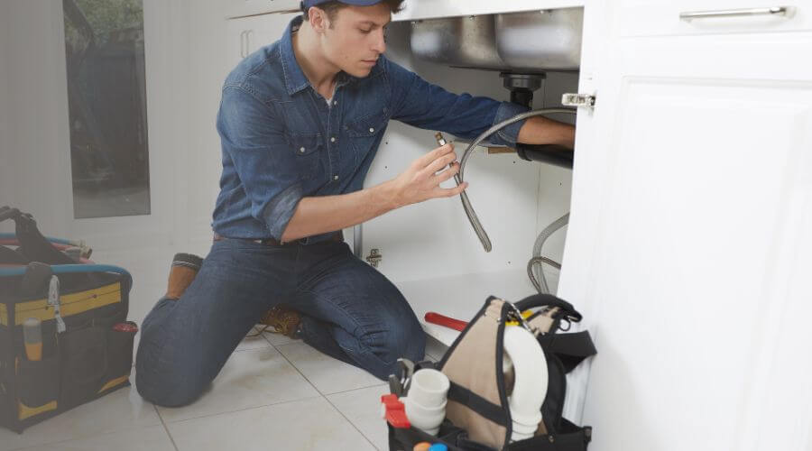 Local expert plumbing services in Macomb, IL
